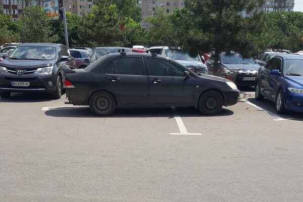 Выкручиваются, как могут: свежая фотоподборка наглых водителей в Одессе фото 5