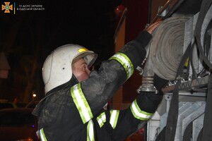 В Одессе горели ресторан и жилая квартира: спасли десятки людей фото 4