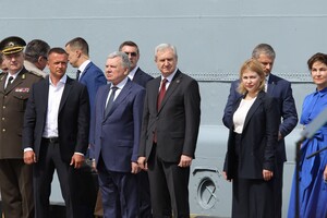 День военно-морских сил Украины: в Одессу приехал Зеленский (обновлено) фото 6