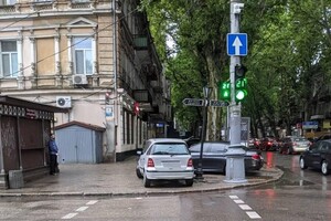 Штрафы не напугали: свежая фотоподборка наглых водителей в Одессе фото 1