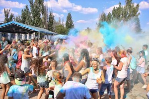 ColorFest: в Одессе пройдет масштабный фестиваль красок фото