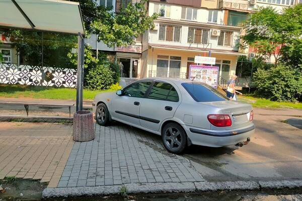 С фантазией все в порядке: свежая фотоподборка наглых водителей в Одессе фото 6