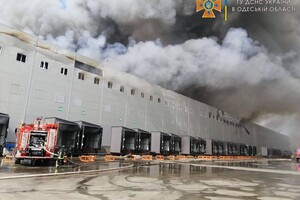 Под Одессой произошел масштабный пожар: горят склады (обновлено) фото 2