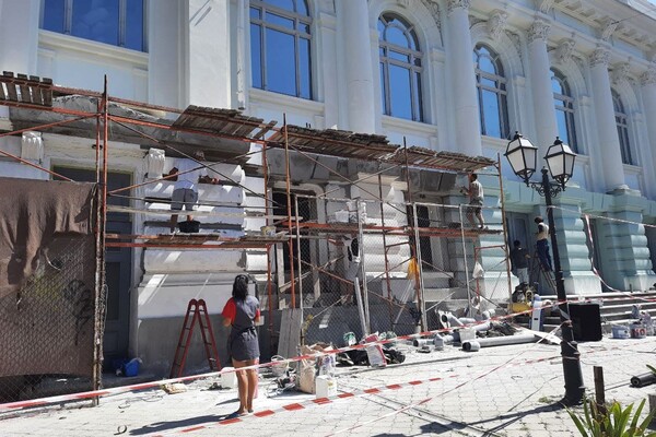 В Одессе заканчивают реставрацию Украинского театра: как он выглядит фото 11