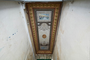 Очень красиво: в историческом доме Одессы восстановили потолочную роспись  фото 1