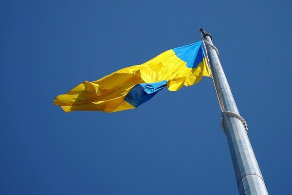 В аэропорту, на маяке и Потемкинской: как в Одессе отмечают День флага фото