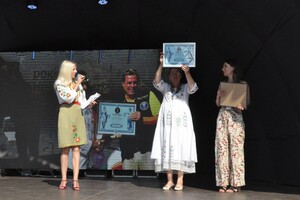 Давка и очереди за бесплатным тортом: в Одессе зарегистрировали всеукраинский рекорд  фото 2