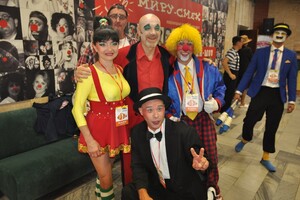 Комедиада-2021: в Одессе стартовал фестиваль клоунов фото 16