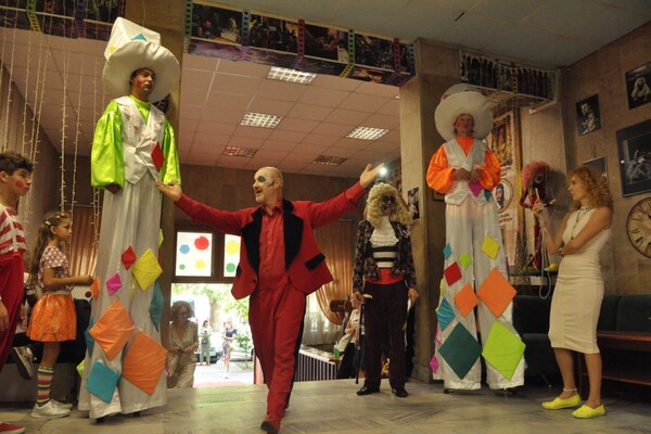 Комедиада-2021: в Одессе стартовал фестиваль клоунов фото 31