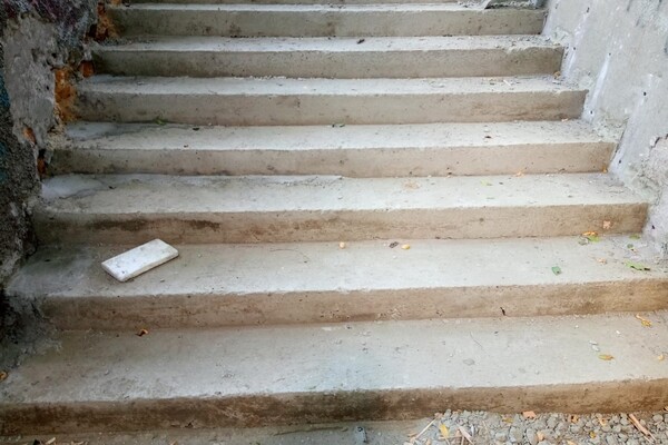 Самая длинная и крутая: на Молдаванке ремонтируют Курсантскую лестницу фото 1