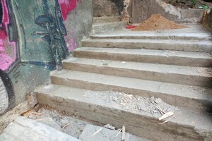 Самая длинная и крутая: на Молдаванке ремонтируют Курсантскую лестницу фото 3
