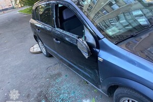 Избиение водителя скорой и разбитое авто: в Одессе задержали двух неадекватов фото