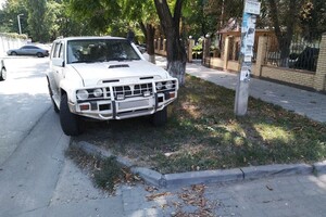С фантазией все в порядке: свежая фотоподборка наглых водителей в Одессе фото 4