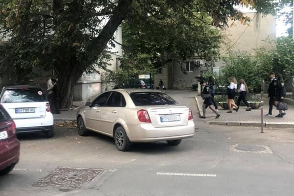 Короли дороги: свежая фотоподборка наглых водителей в Одессе фото 5