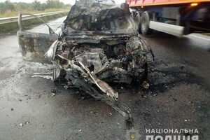 На трассе Одесса-Киев после ДТП загорелось авто: погиб человек фото 2