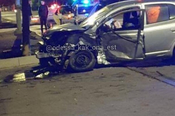 ДТП на Черемушках: BMW пролетел на два красных, погибла женщина (обновлено) фото 1