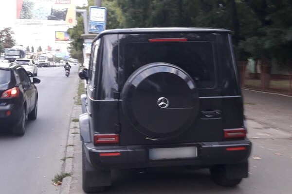 Не перестают удивлять: свежая фотоподборка наглых водителей в Одессе фото