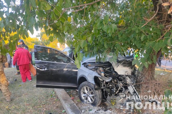 Под Одессой Lexus устроил ДТП с военными: пострадали пять человек фото 3