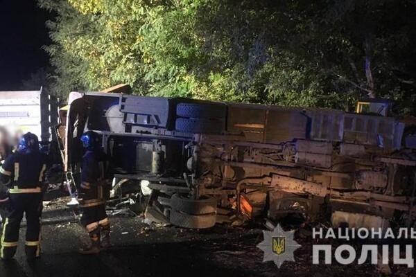 Под Одессой в маршрутку врезался грузовик: два пассажира погибли, шесть &ndash; в больнице (обновлено) фото 2