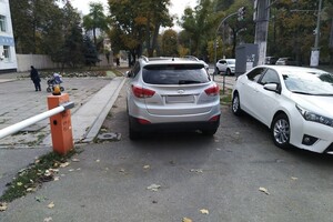 С фантазией все в порядке: свежая фотоподборка наглых водителей в Одессе фото 1
