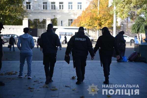 В Одессе сегодня массово штрафовали за нарушение карантина: кто попался  фото 7