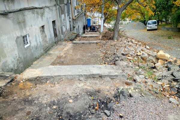 На Молдаванке отремонтируют старинную лестницу: ее признали аварийной фото 3