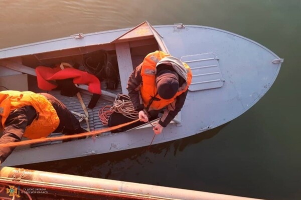 Упал с сухогруза: в порту на Дунае ищут пропавшего моряка фото