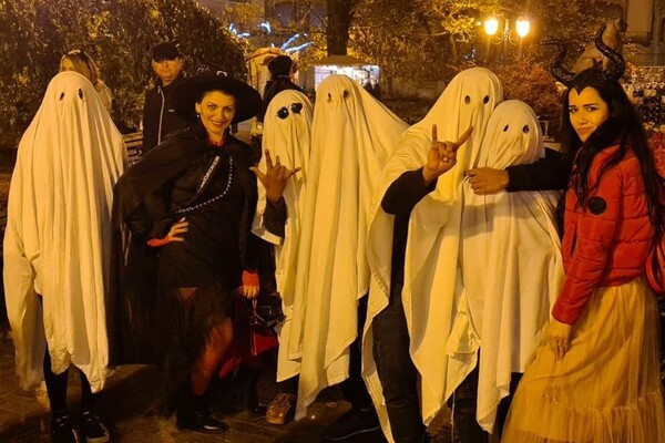 Ночь тыкв и жуткие образы: как одесситы отметили Хэллоуин фото 7