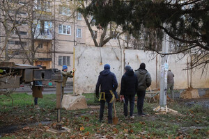 В Одессе застройщик забрал у людей двор и перекрыл проход к школе: что известно фото 5