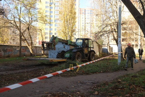 В Одессе застройщик забрал у людей двор и перекрыл проход к школе: что известно фото 6