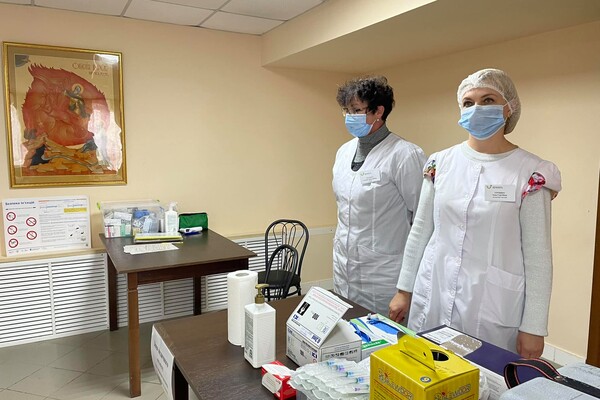 В Одессе открыли пункт массовой вакцинации при монастыре: на очереди &ndash; Кирха фото 2