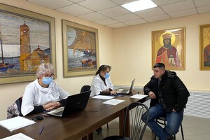 В Одессе открыли пункт массовой вакцинации при монастыре: на очереди &ndash; Кирха фото 3