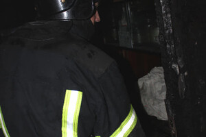 Курил в постели: на Дальницкой при пожаре погиб мужчина фото