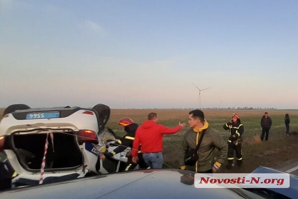 На трассе Одесса-Николаев в ДТП попала машина полиции: есть пострадавшие фото 2
