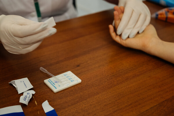 В торговом центре на Таирова можно сдать тест на ВИЧ и гепатит фото 2