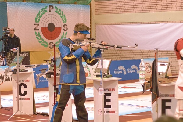 16-летний стрелок из Одессы взял золото на международном турнире фото 2