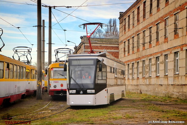 В Одессу привезли необычный трамвай: с ним уже провели испытания фото 3