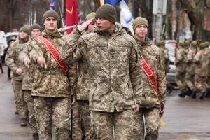 С выставкой военной техники и концертом: в Одессе отмечают 30-летие ВСУ фото 4