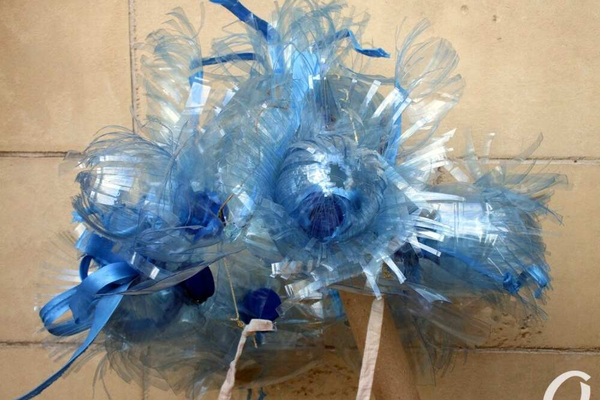 "Сон морфинистки" и "Метаморфозы бытия": у Кирхи выставили арт-елки фото 4