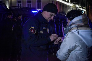 В Одессе нацгвардеец сделал предложение любимой прямо в Новогоднюю ночь фото 1