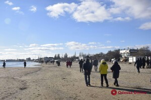Аншлаг на побережье и в центре города: как одесситы провели 2 января фото 5
