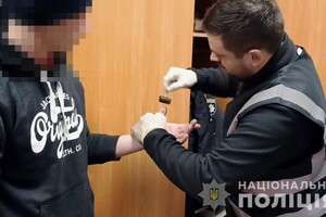 Разбой в пункте продажи лотереи: в Одессе задержали грабителя фото 2