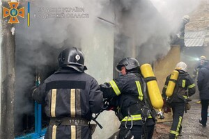 В Одессе 23 спасателя тушили пожар на Молдаванке  фото 4