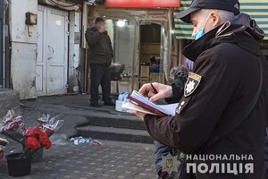 В Одессе ограбили пожилую женщину на костылях фото 2