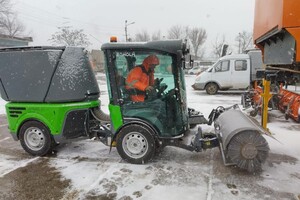 Одессу и области засыпает снегом: какая ситуация на дорогах и трассах  фото 1