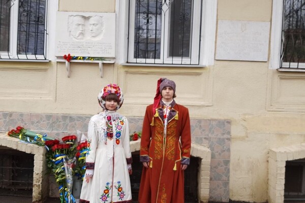 В Одессе почтили память Героев Крут (фото) фото
