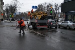 Коммунальщики рассказали где и какие дорожные знаки установили в Одессе фото 8