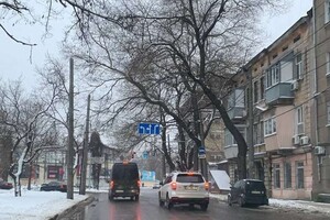 Коммунальщики рассказали где и какие дорожные знаки установили в Одессе фото 11
