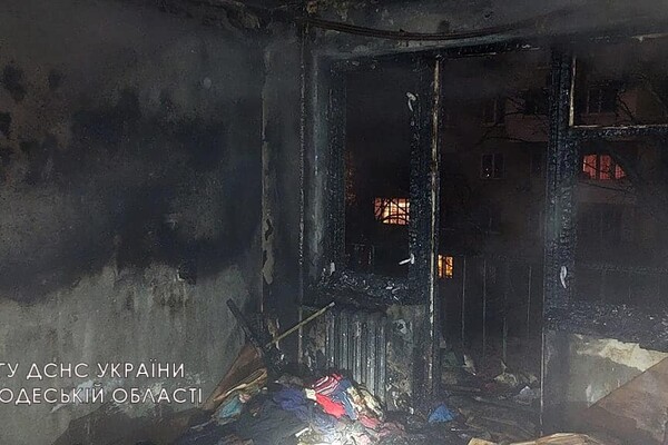 В Одессе горела многоэтажка: пострадали пять человек, из которых трое детей фото
