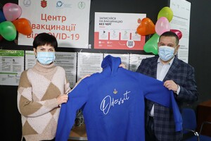 Рекорд вакцинации: в Одессе сделали миллионную прививку от COVID-19 фото 8